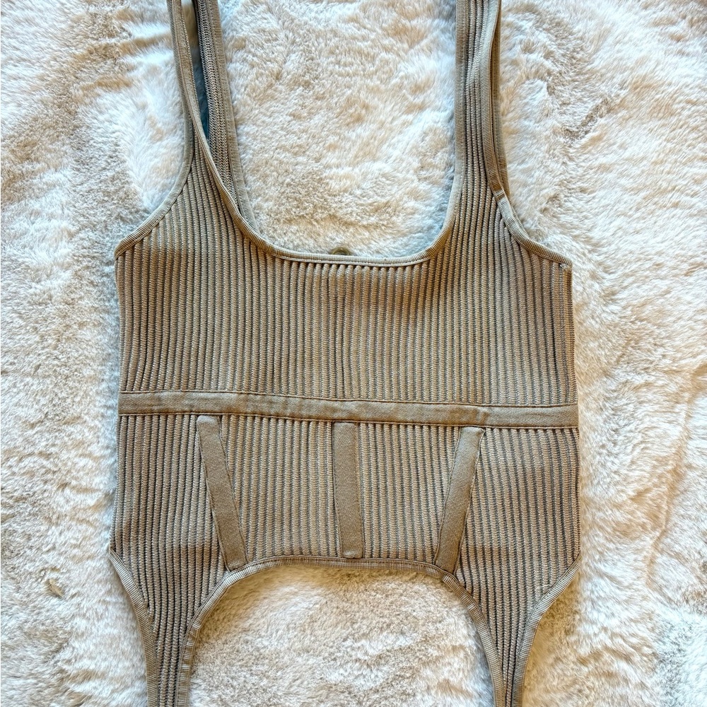 Zara Ribbed Tan Crop Top